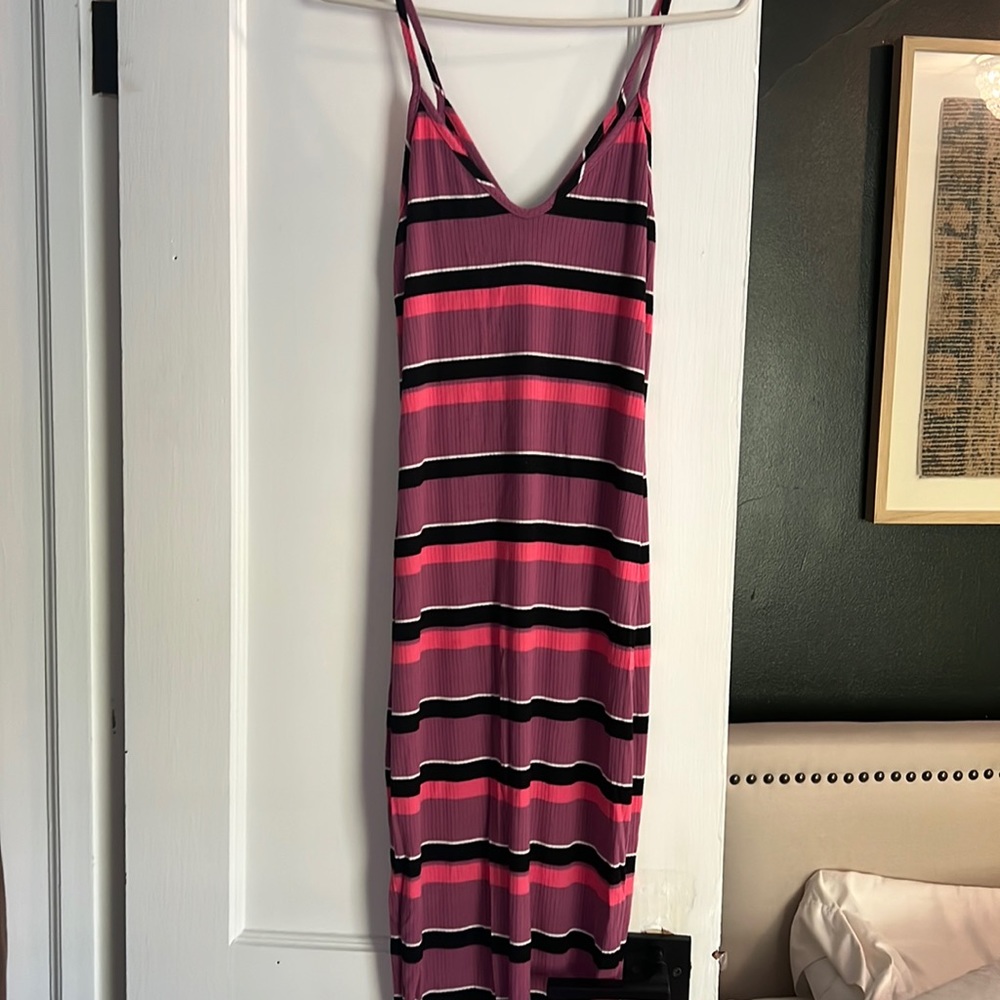 Express S tight, cotton, midi dress. Perfect for summer. In great shape.